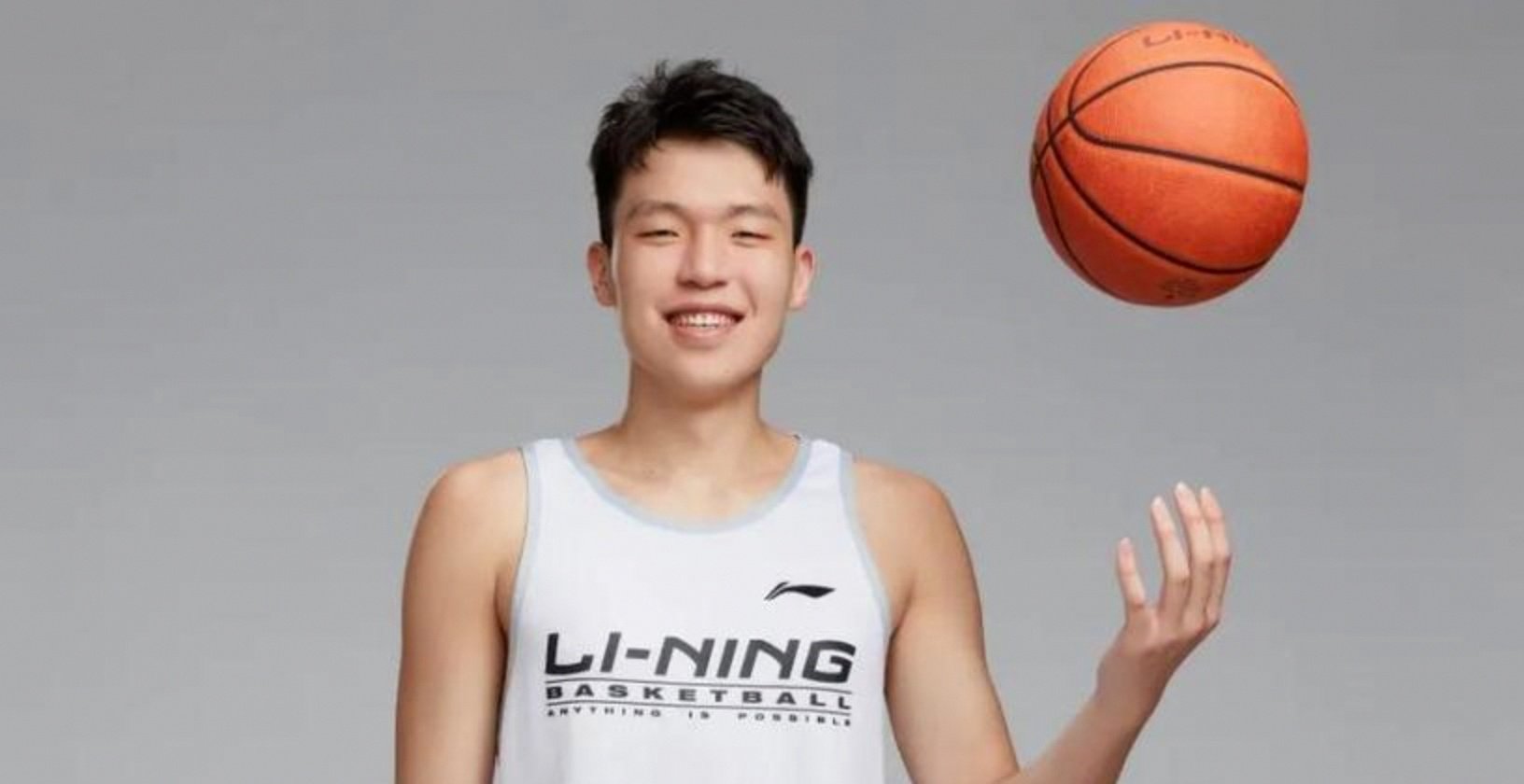 深圳队横扫雷霆，周琦扛起全队