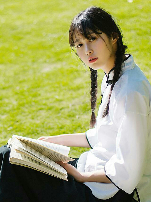 双城记，西甲国家德比与CBA辽粤加时赛，体育之夜的激情共鸣